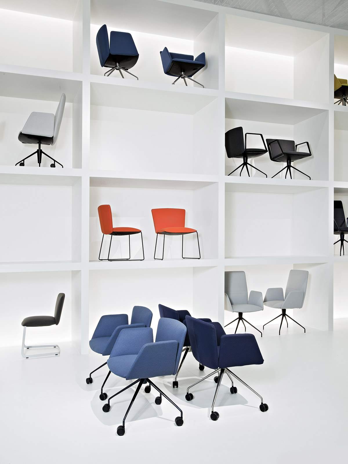 <strong>Vela</strong>, design Lievore Altherr Molina (Compasso d'Oro ADI)