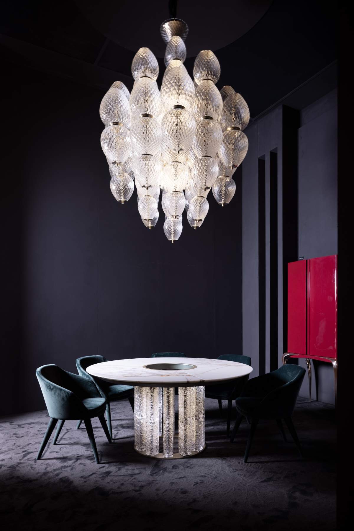 <strong>Sirio</strong> Chandelier | <strong>Chronos</strong> tavolo luminoso</strong> - Salone del Mobile 2026