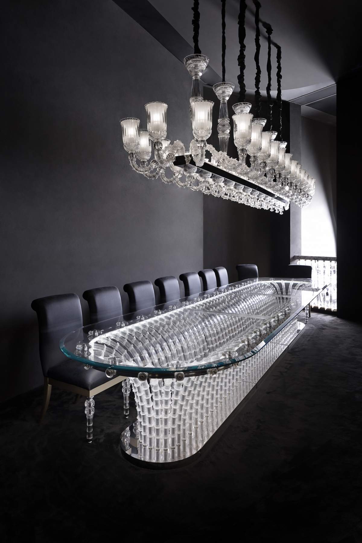 <strong>Seven</strong> tavolo | <strong>Incontro</strong> Chandelier - Salone del Mobile 2026