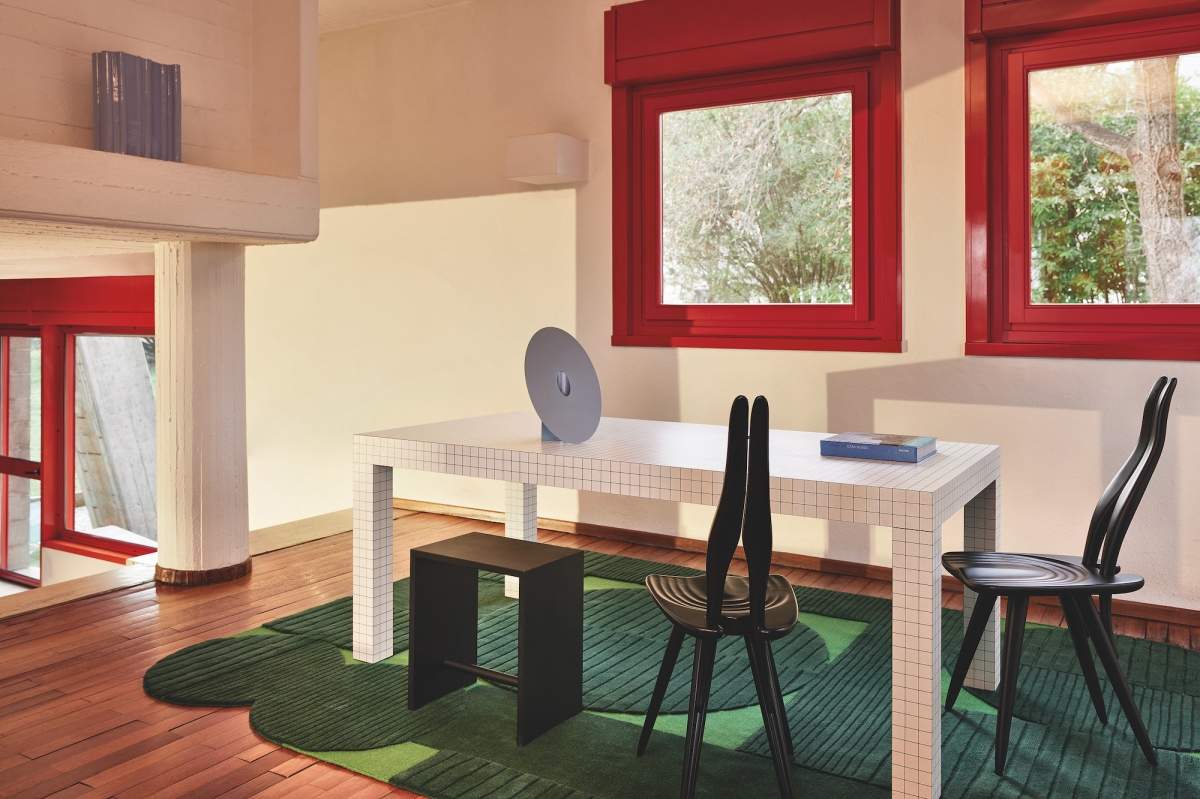 Quaderna Table, design Superstudio | Fenis CM Chairs, homage to Carlo Mollino | Sgabillo Stool, design Max Bill